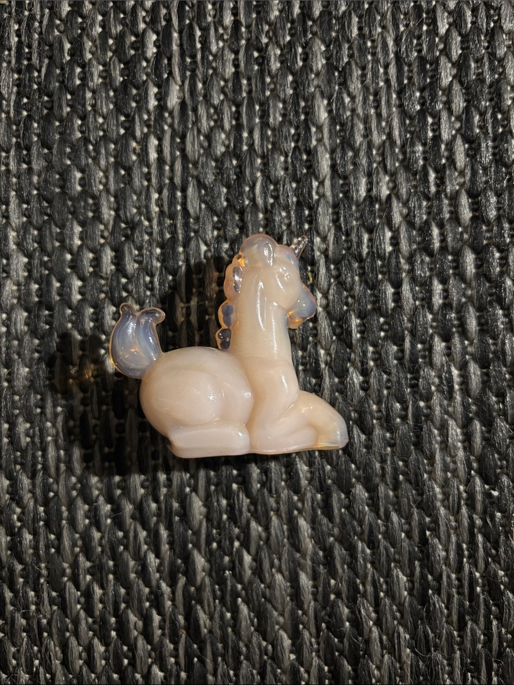 Vintage Boyd Little Glass Lucky The Unicorn Crown Tuscan Pink Collectible